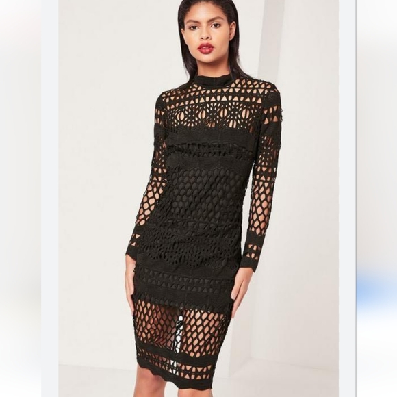 MISSGUIDED CROCHET DRESS - Picture 4 of 13